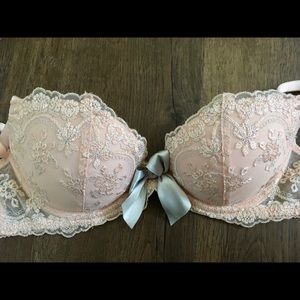 NWOT Aerie Limited Edition Pink Lace Bra Gray Bow